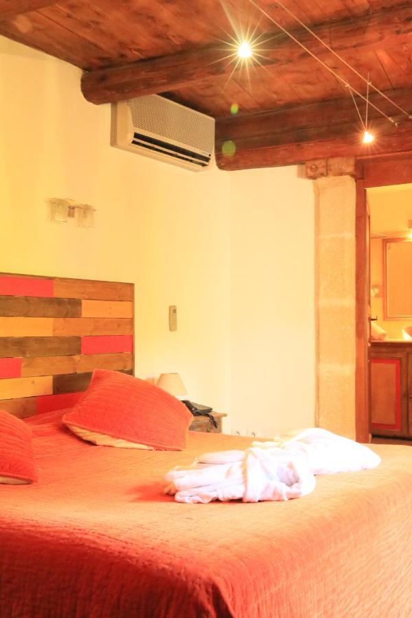 Le Castellas Hotel & Spa - Teritoria Collias ภายนอก รูปภาพ