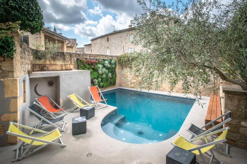 Le Castellas Hotel & Spa - Teritoria Collias ภายนอก รูปภาพ