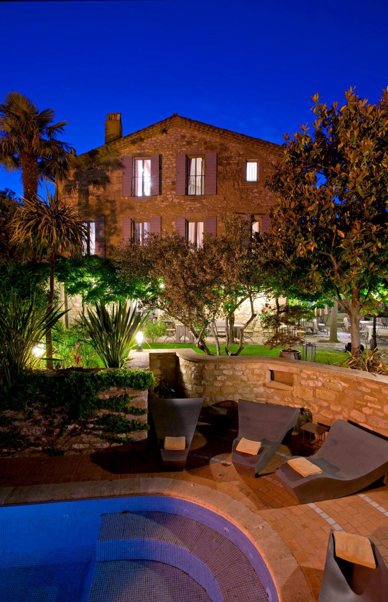 Le Castellas Hotel & Spa - Teritoria Collias ภายนอก รูปภาพ