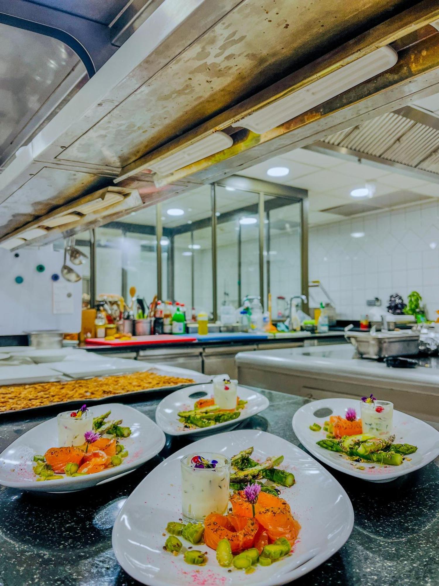 Le Castellas Hotel & Spa - Teritoria Collias ภายนอก รูปภาพ